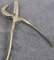 Emasculator 8 inch White's Modified - White's Modified stainless steel emasculator by Jorgenson. These emasculators have a double anvil for proper crimping.